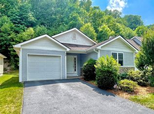 308 Ewarts Hill Rd, Hendersonville, NC 28739