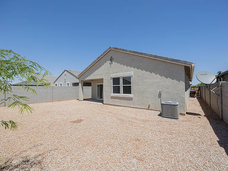38165 W Excussare Way — Photo 29