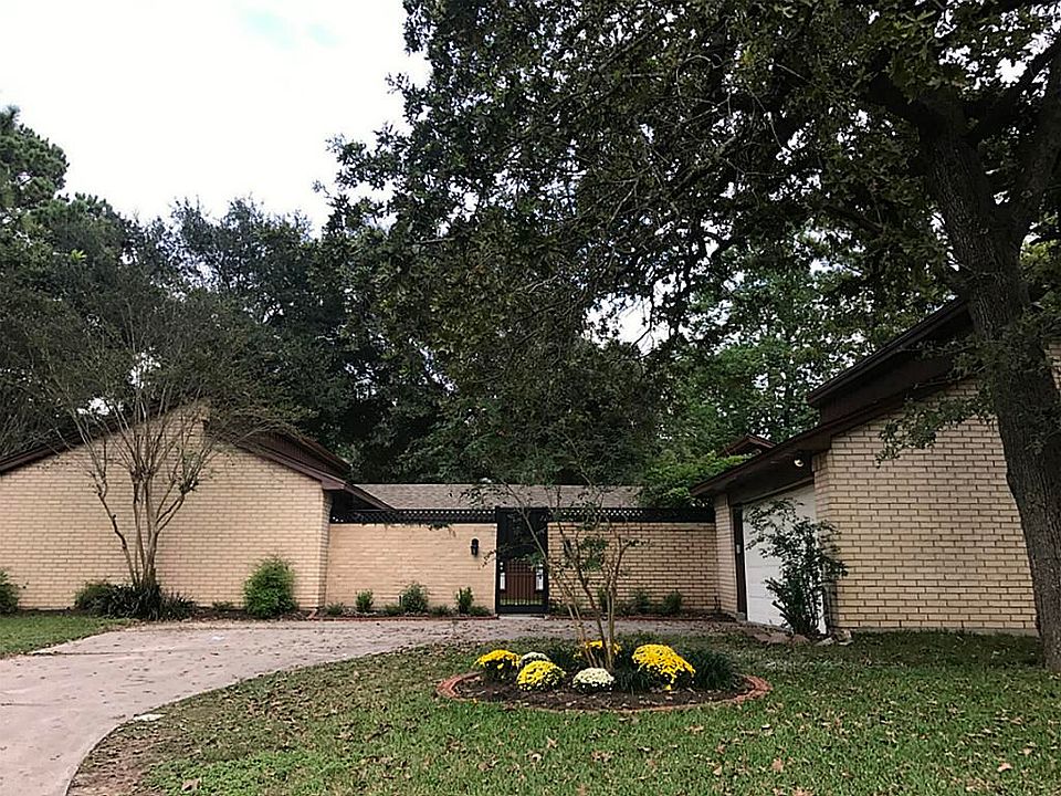 1st image of 12302 Campos Dr