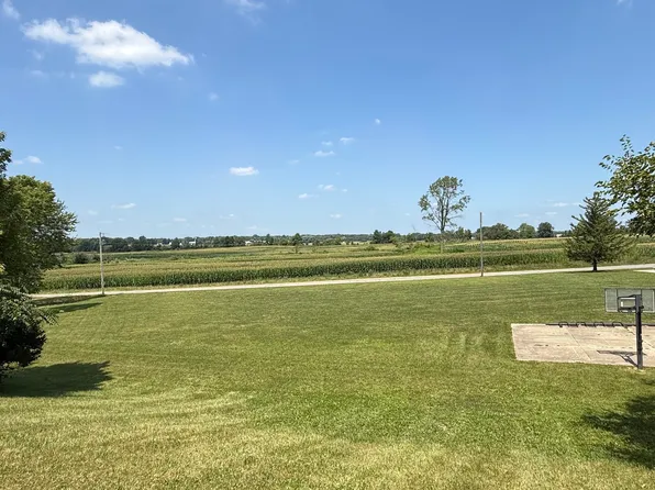 10395 E Taylor Rd, Zionsville, IN 46077