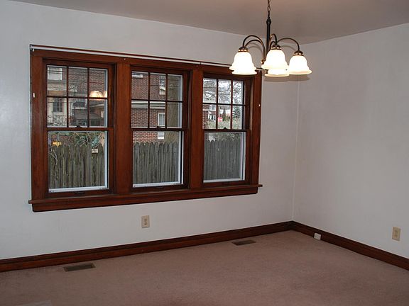 3rd image of 1652 9th St #1