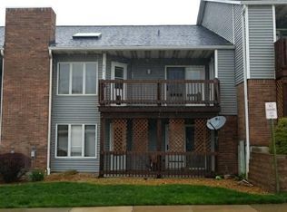 802 King Dr, Saint Charles, MO