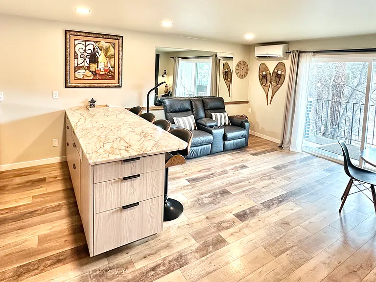 Living/Kitchen
