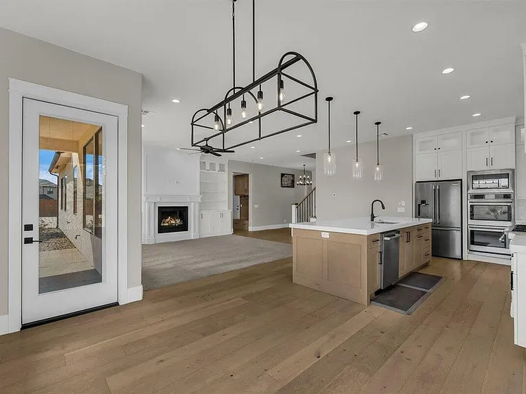 4159 S 490 E — Photo 14