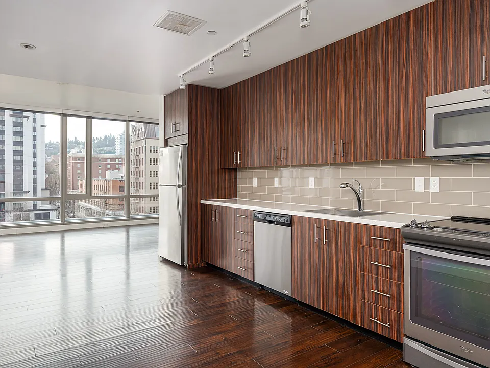 Park Avenue West