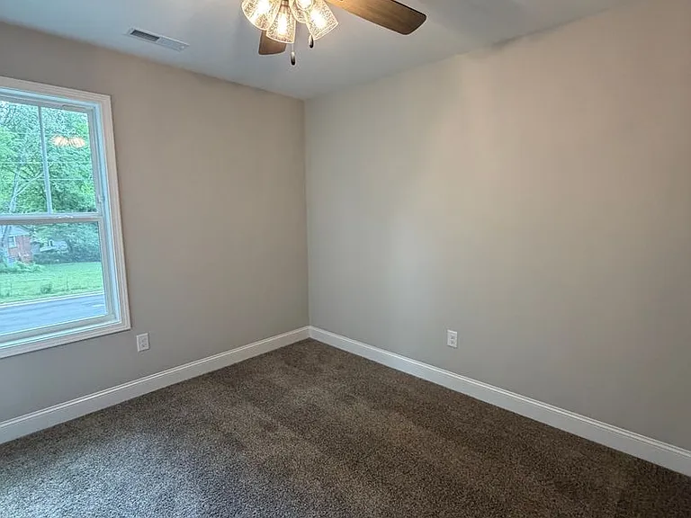 1713 Golf Club Ln — Photo 35