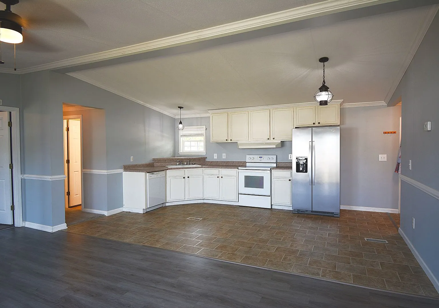 3 Bedroom/ 2 Bathroom Double Wide Available in Surf City — Photo 4