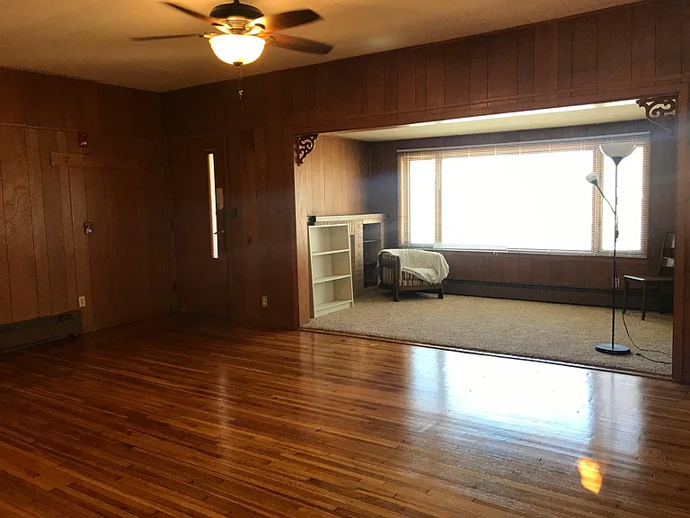 806 1st St SW #1 — Photo 33