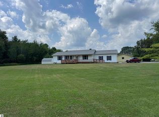 2996 Henderson Lake Rd, Prescott, MI 48756