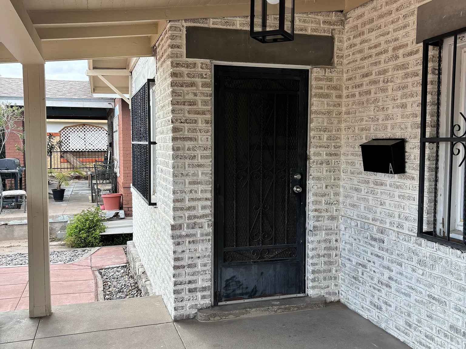 3607 Tularosa Ave — Photo 3