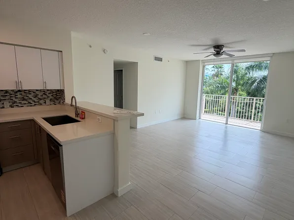 445 NE 39th St #304, Miami, FL 33137