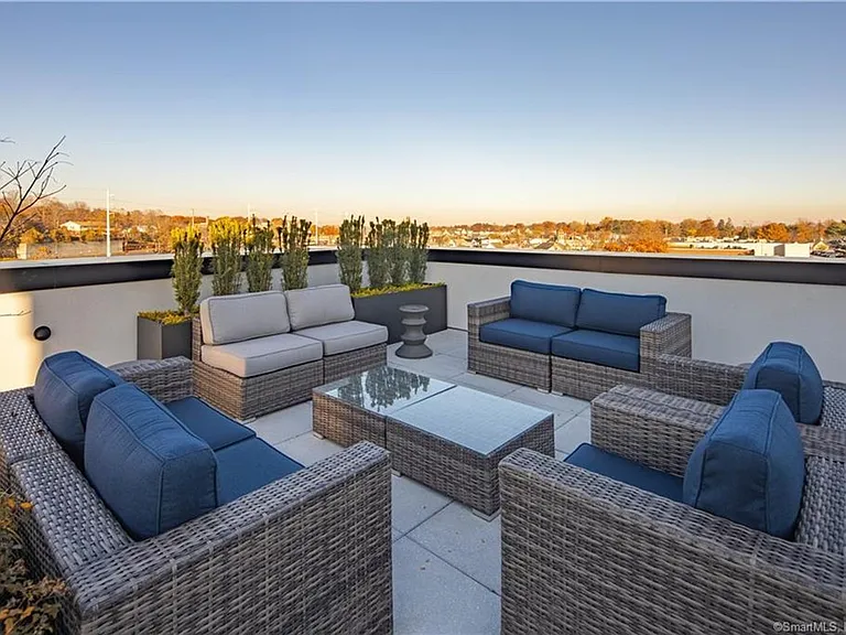 Post Road Lofts — Photo 3