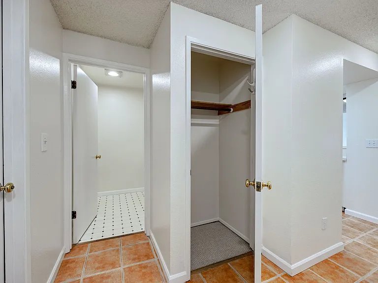 261 Shepard Way NW — Photo 15