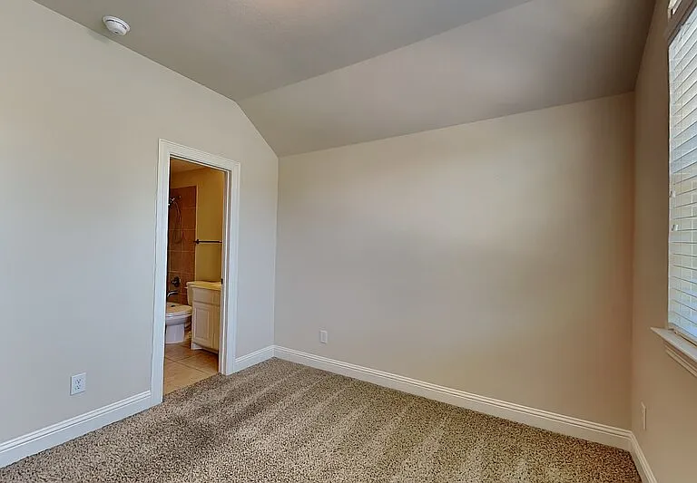 3006 Knightsbridge Ln — Photo 9