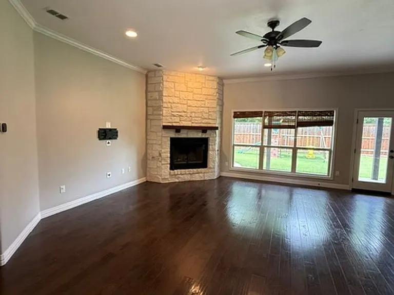 733 Benelli Dr — Photo 5