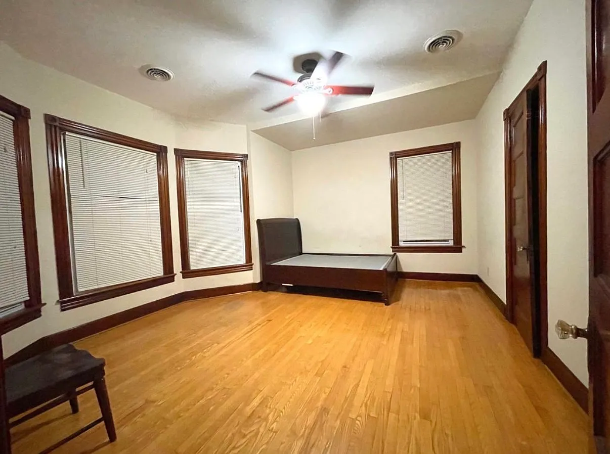 2 bed, $1,800 — Photo 4