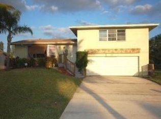 6598 N Plymouth Dr, Lake Worth, FL 33462