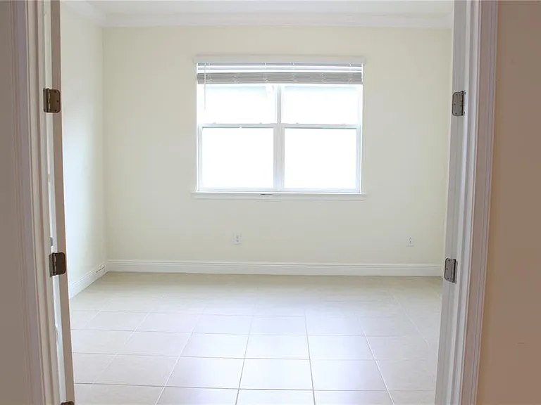 5826 Long Shore Loop — Photo 15