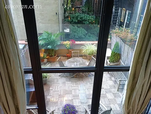 Sold by Corcoran | media 14