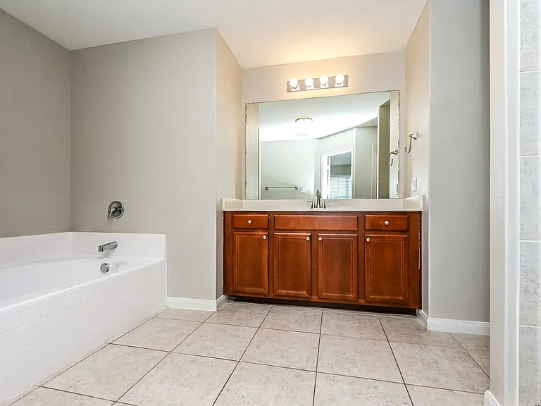 8916 Highland Orchard Dr — Photo 12