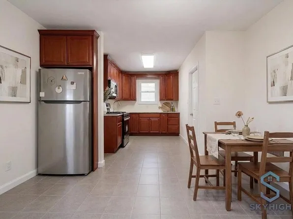 3511 Avenue K image 1 of 17