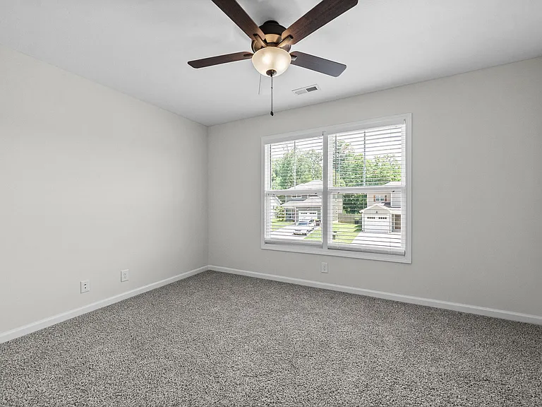 412 Hillside Dr — Photo 21