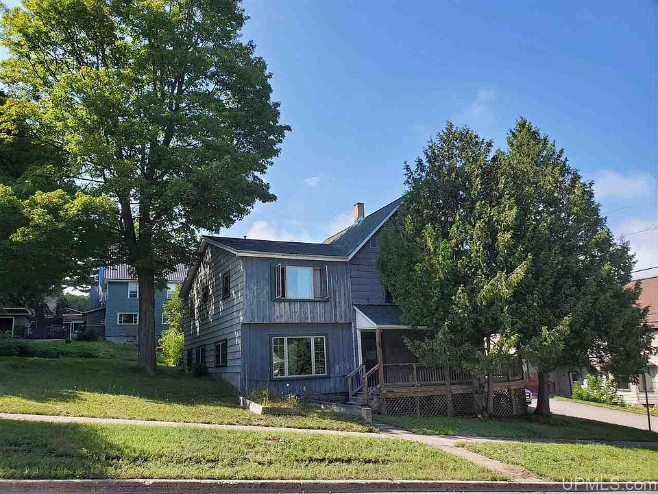 1st image of 400 Garnet St