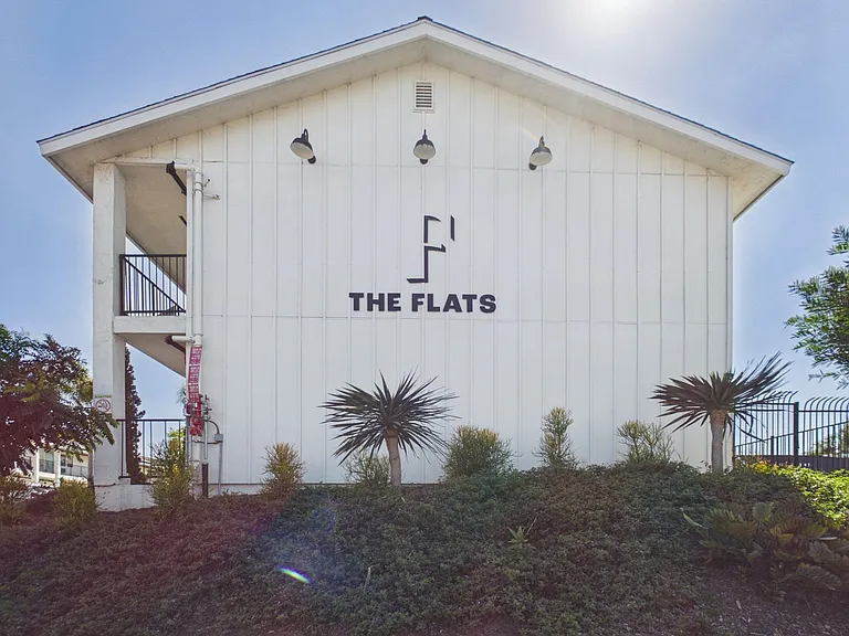 The Flats — Photo 34