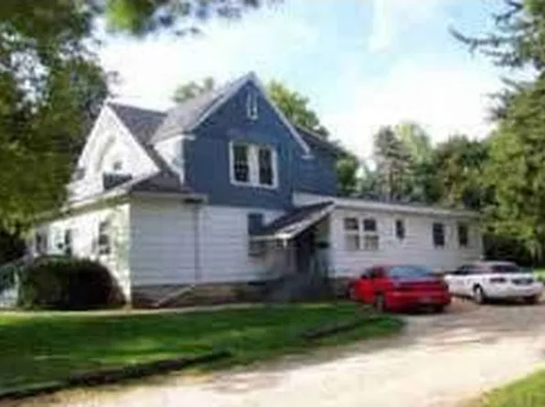 223 Augusta Ave, Dekalb, IL 60115