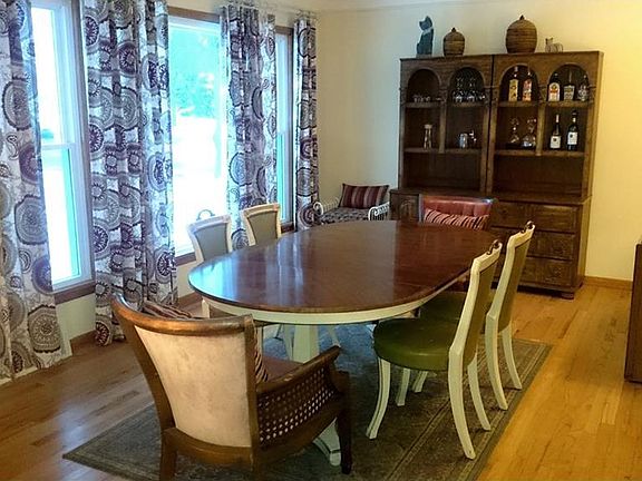 3rd image of 437 Terrace Dr