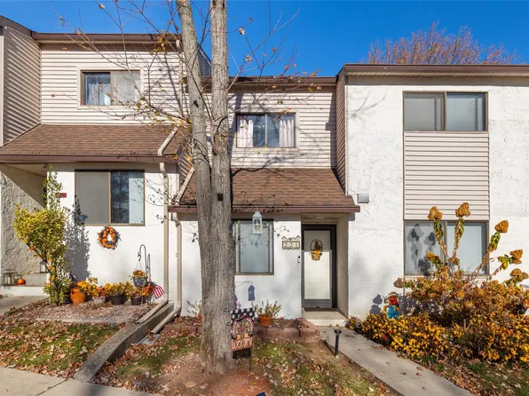221 Winding Woods Loop #55, Staten Island, NY 10307