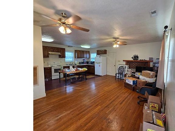 5th image of 412 Millstone Landing Rd