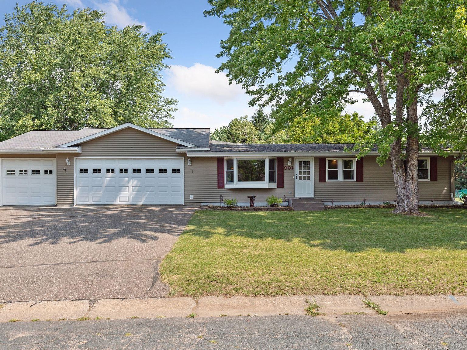 901 Coleman Dr, New Richmond, WI 54017 Zillow