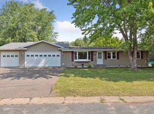 901 Coleman Dr, New Richmond, WI 54017