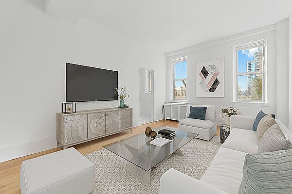 1st image of 562 W End Ave #12D