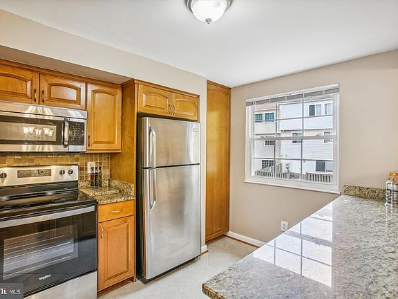 5th image of 5519 Whitfield Ct