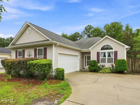 307 Coralstone Court, Leland, NC 28451