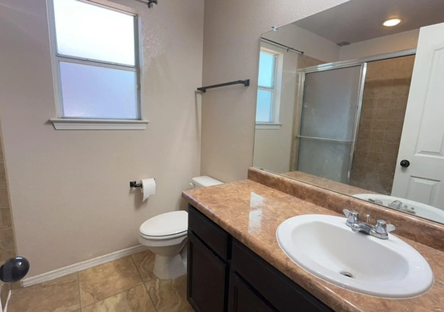 4 bed, 2.0 bath, 1523 sqft, $1,700 — Photo 4