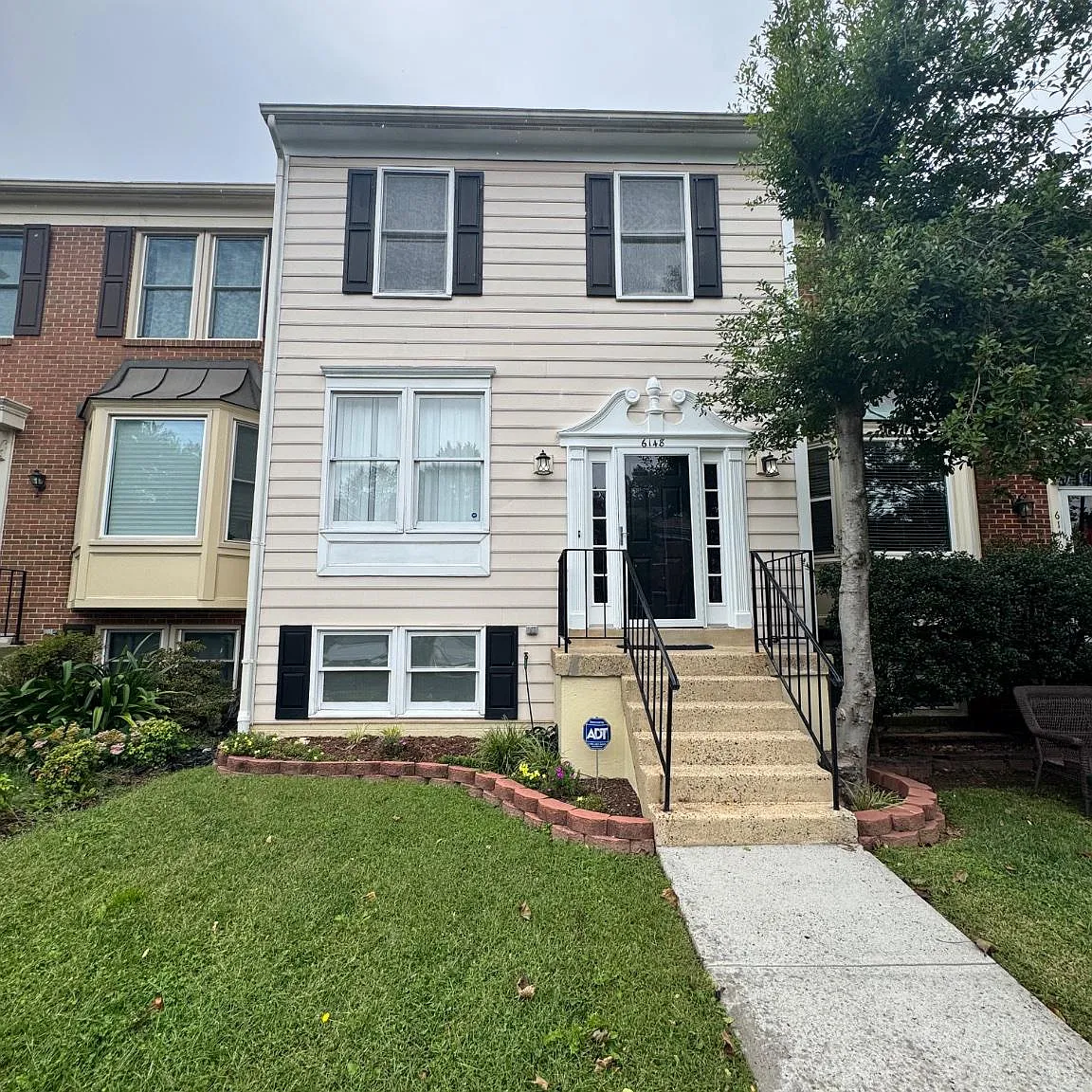 4 bed, 4.0 bath, 1220 sqft, $3,400 — Photo 1