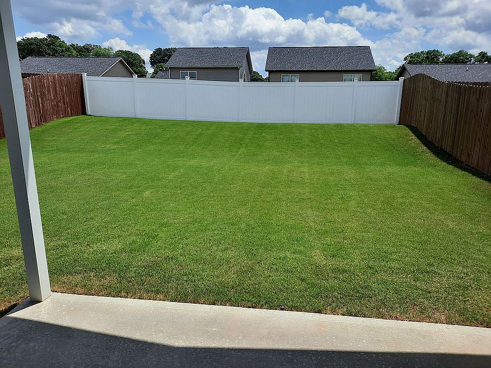 2nd image of 325 Evenfall Dr