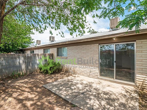3rd image of 9716 Comanche Rd NE APT 1