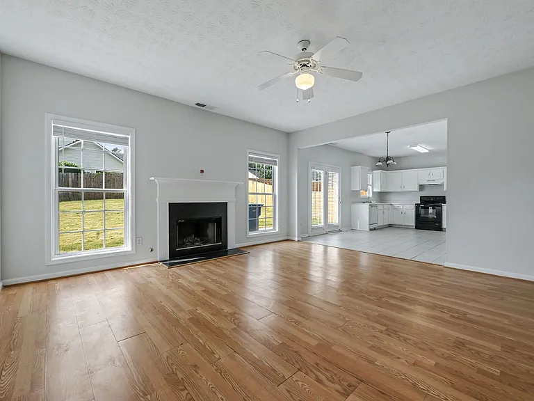 290 Clairidge Ln — Photo 15