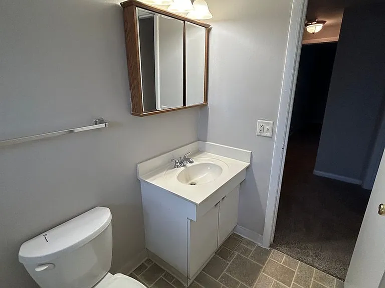 Coventry Court Townhomes — Photo 73