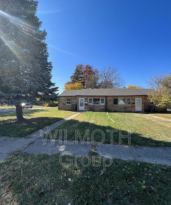 1st image of 2410 W Arlington Ct