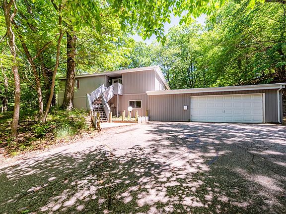 5th image of 9289 Woodland Dr