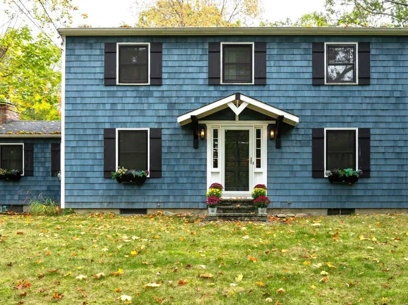 51 Logging Hill Road, Bow, NH 03304