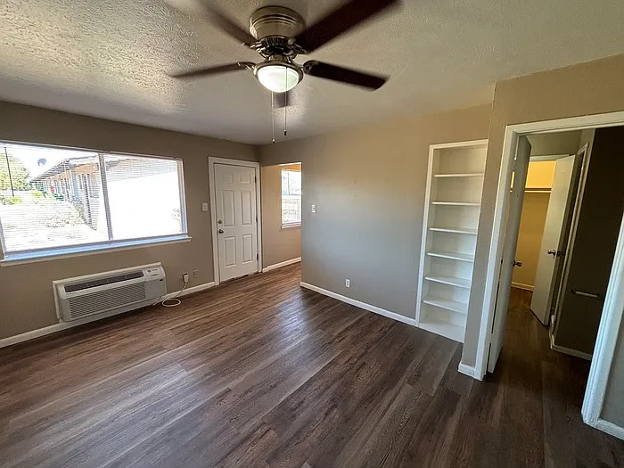 3001 W Ohio Ave #10 — Photo 8