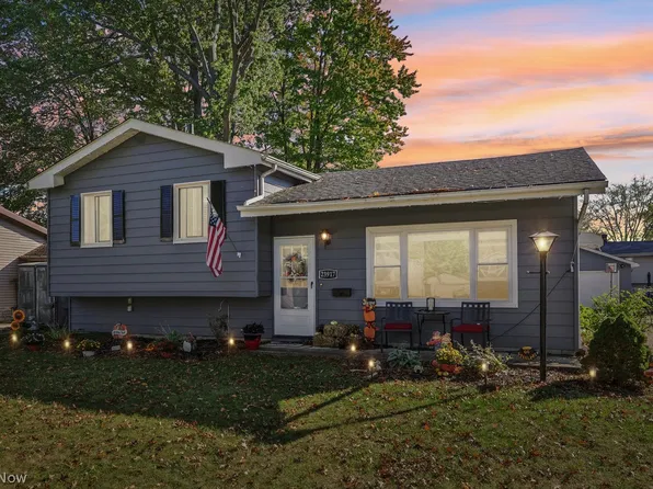 23917 Delmere Dr, North Olmsted, OH 44070