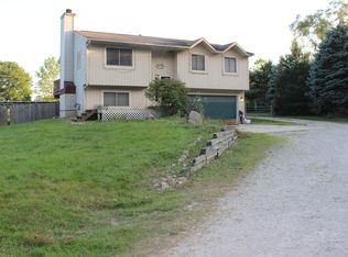 4585 W Schafer Rd, Pinckney, MI 48169