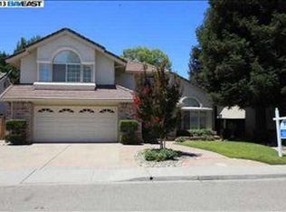 1512 Maple Leaf Dr, Pleasanton, CA 94588